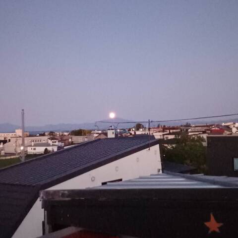 知床半島の名月