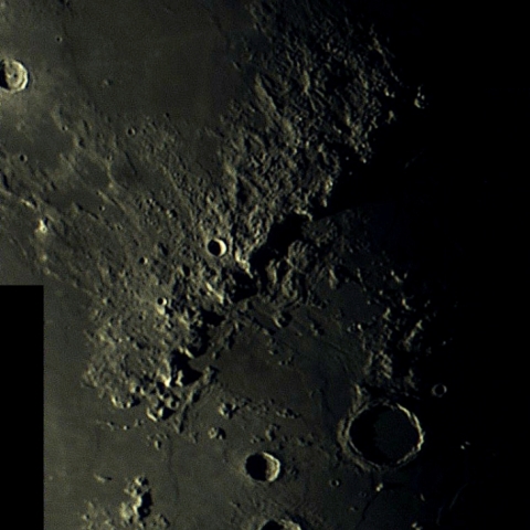 上弦の月、アペニン山脈周辺