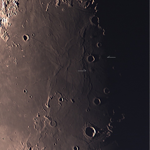 月面：静かの海とアラゴーのドーム