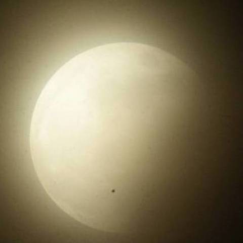 雲間の部分月食（４）