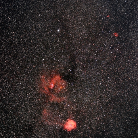 冬の銀河に散在する散光星雲