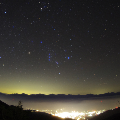 南アルプスから昇るオリオン