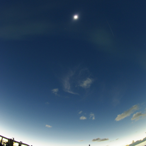 びーなすからの日食