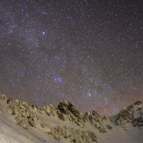 カールと冬の銀河