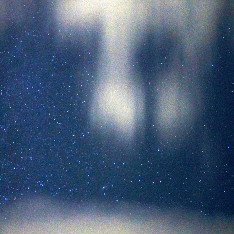 雲間から覗くアンドロメダ星雲