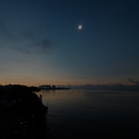 皆既中のバリクパパン