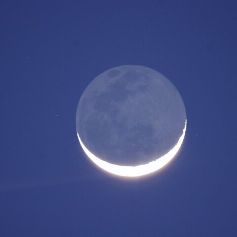 月齢27.0 薄明の地球照