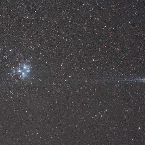 ラブジョイ彗星とプレアデス星団