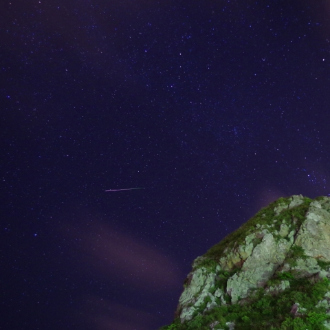 伊江島タッチューとペルセウス座流星群