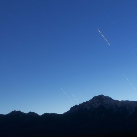 薄明のしずむオリオン