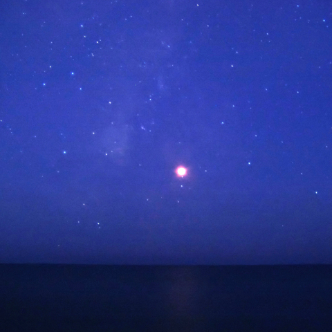 皆既月食と夏の星空