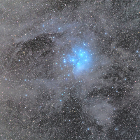 プレアデス星団と分子雲