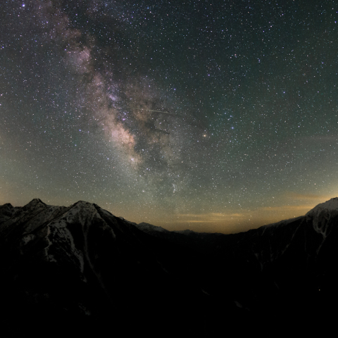 雪山と夏の銀河