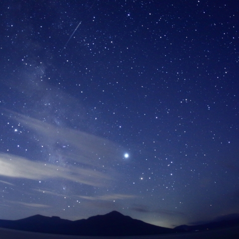 夏の大三角と流星No2