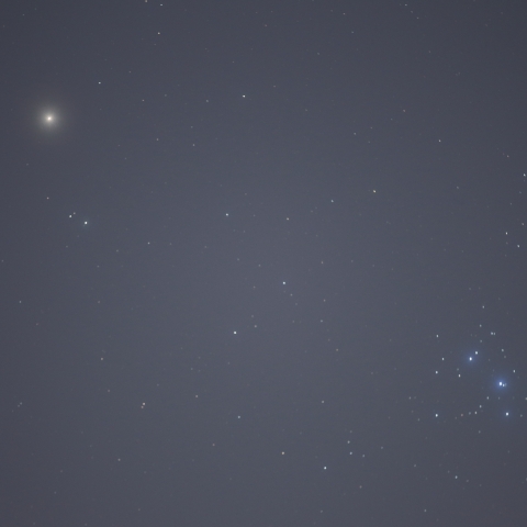 火星とプレアデス星団接近