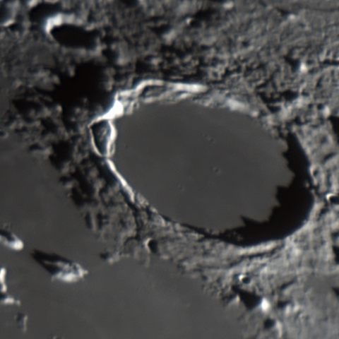 プラトー内部のクレーター