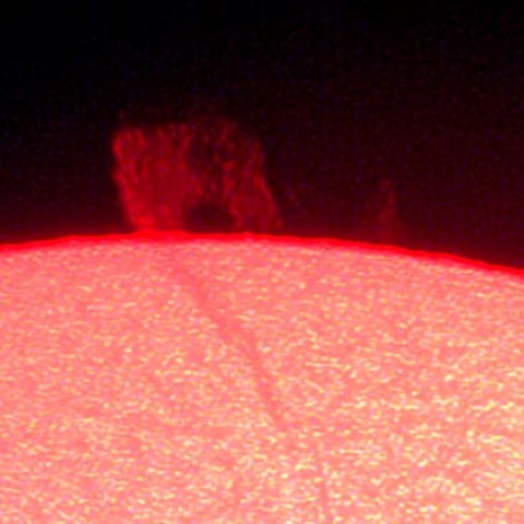 太陽プロミネンス