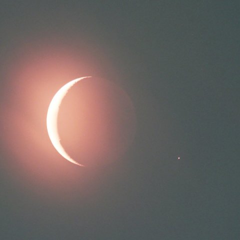 薄雲ごしのアルデバランの食