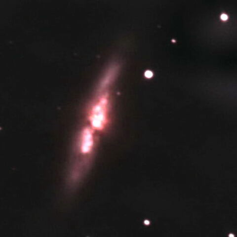 M82　不規則銀河