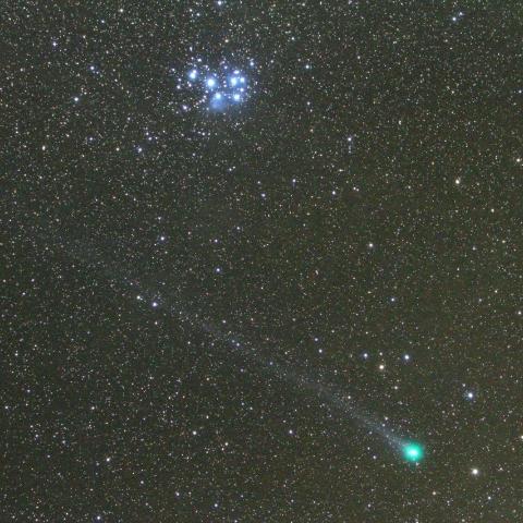 1/17　ラブジョイ彗星（C/2014 Q2）とプレアデス星団（スバル）