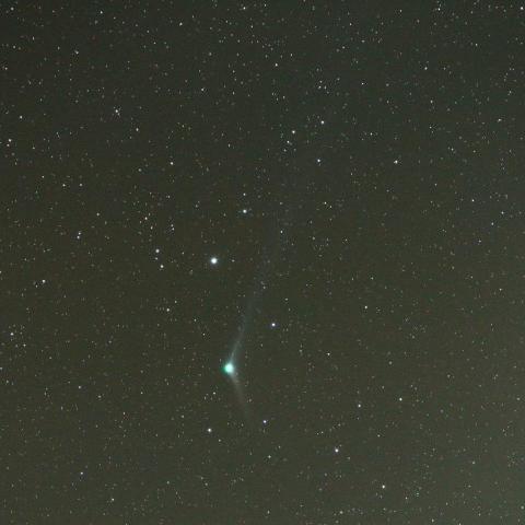 12/9未明　長く尾が伸びた明るいカタリナ彗星（C/2013 US10）