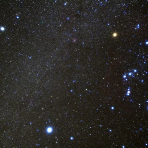 11月4日未明のハートレー彗星（103P）を広角で