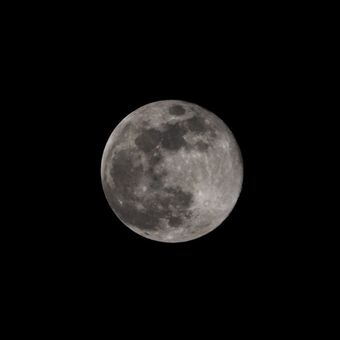 12/8 2022年 最後の満月（月齢14.6）