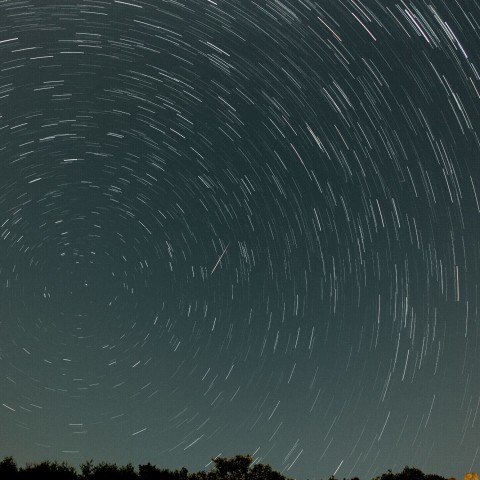 北天のペルセウス座流星群