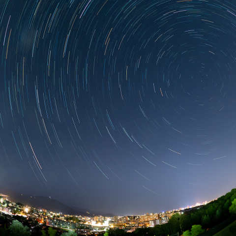 街明かりと日周運動
