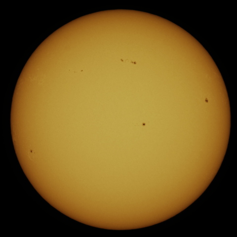 4月13日の太陽面