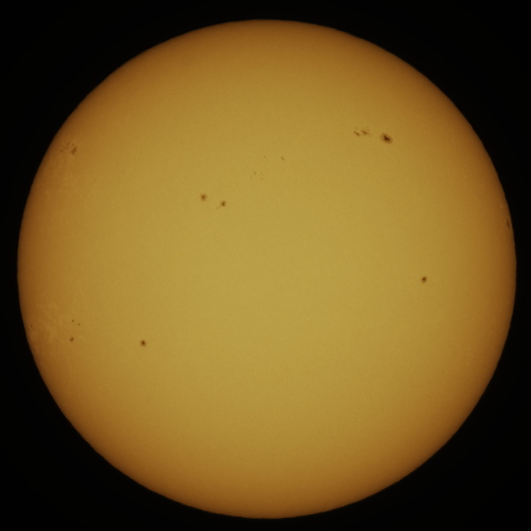 4月15日の太陽面