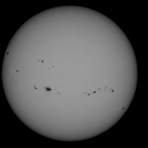 8月9日の太陽面