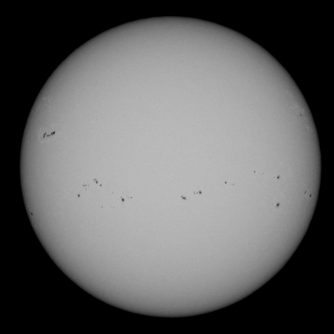 1月4日の太陽面