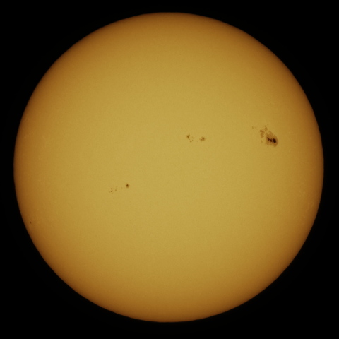 5月8日の太陽面