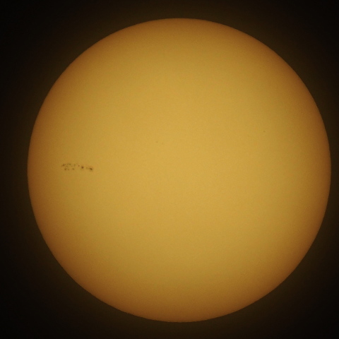 横並びの黒点群