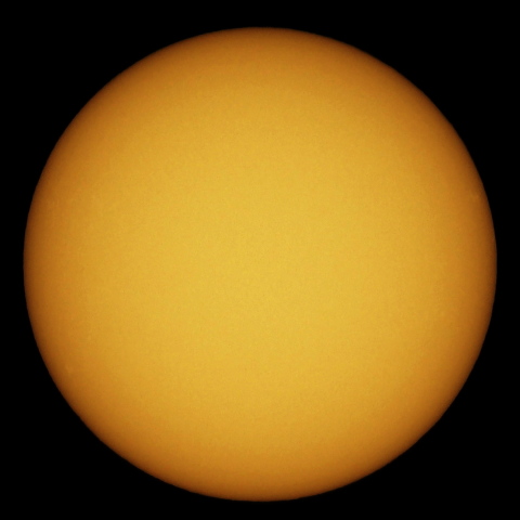 無黒点の太陽面（可視光線）