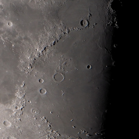 雨の海の夜明け