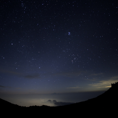 夜明けの冬の星座