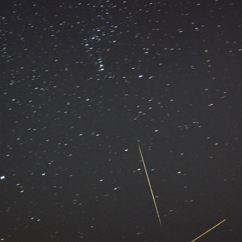 オリオン座と流星