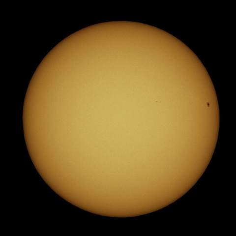 4月18日の太陽面