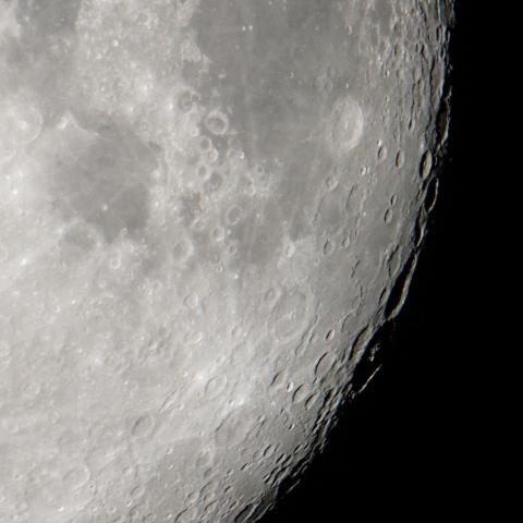 満月直後の欠け際