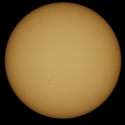 4月21日の太陽面