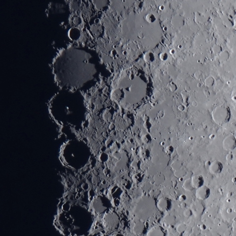 中央クレーター列