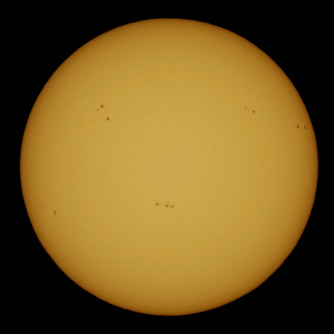1月3日の太陽面