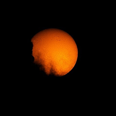 雲の切れ間の太陽