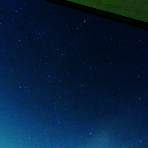 天の川は見えぬけれど、その位置