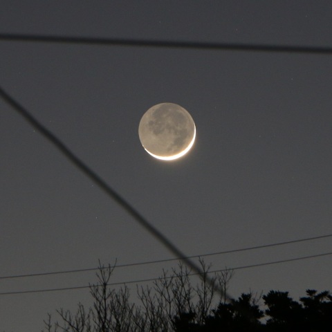 大晦日の月齢2　地球照