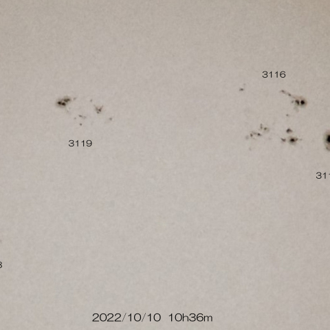 10/10　太陽 4つの黒点群