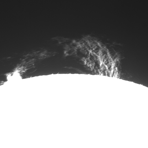 4月19日の太陽 ( プロミネンス) 