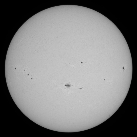8月10日の太陽  (シングル)黒点